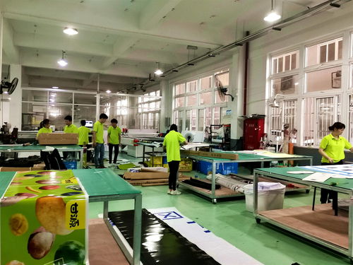 小荷展示早已露尖角 上海万州企业商会走访小荷展示器材科技公司